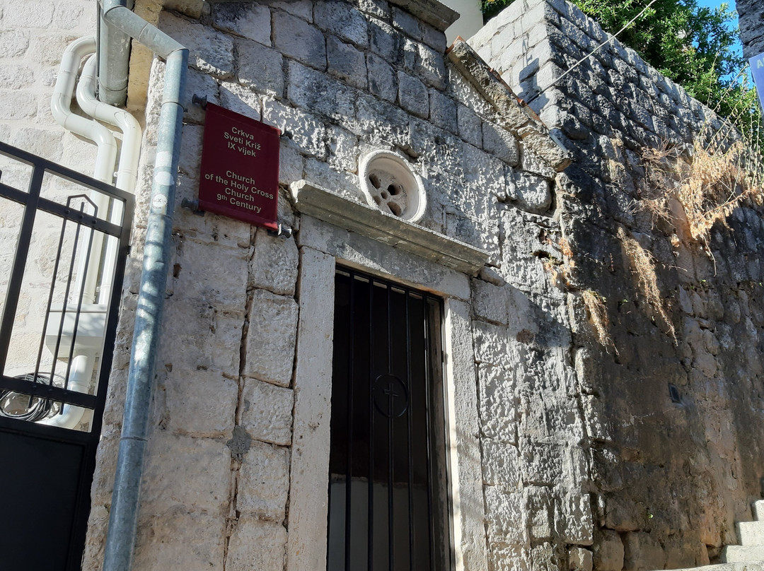 Church Of The Holy Cross