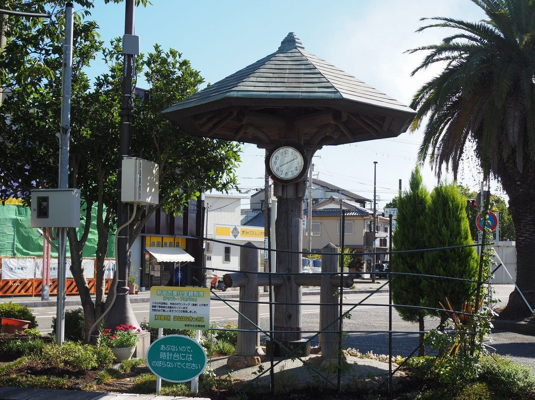 Higashi Kume's Hato Poppo Song Monument