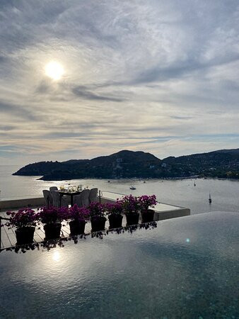 Tentaciones Hotel & Lounge Pool主图