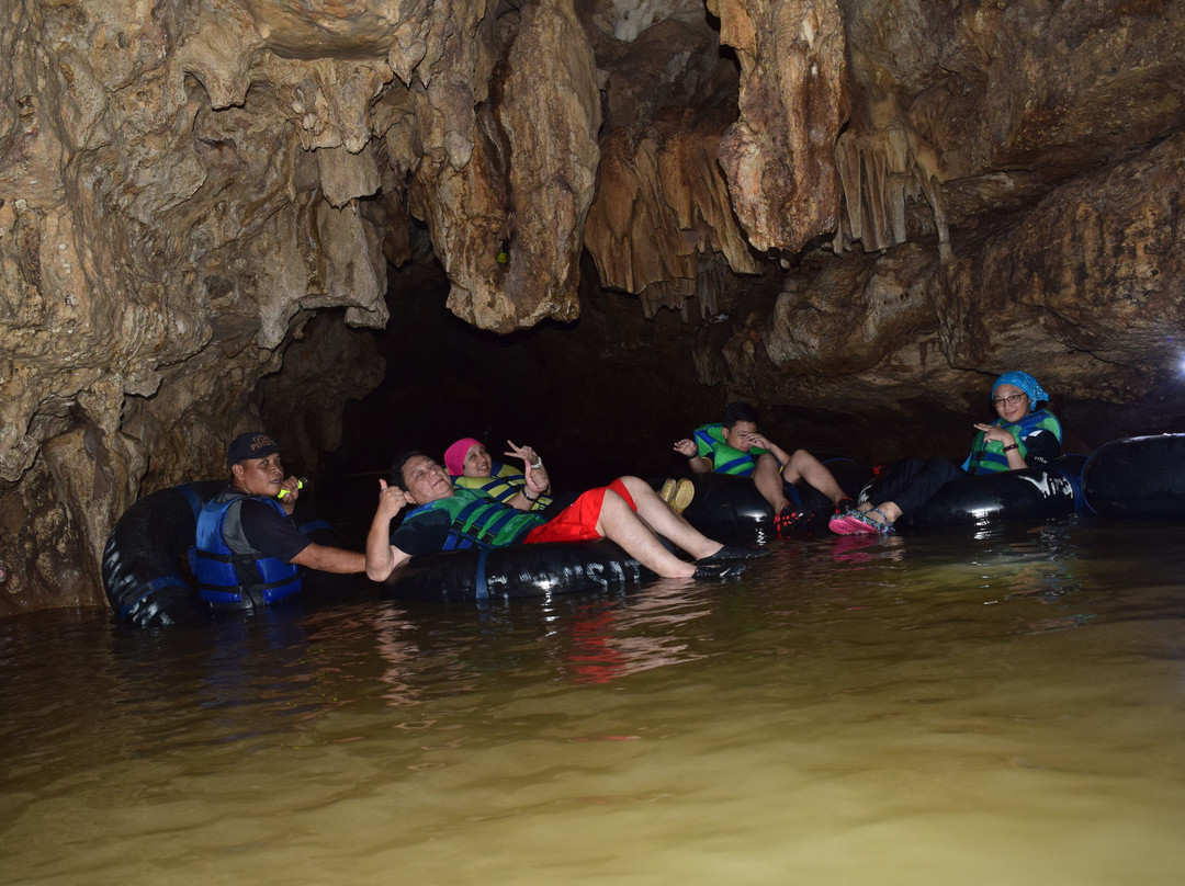 Cave Tubing Goa Pindul Kang Haris-基杜尔山必去景点