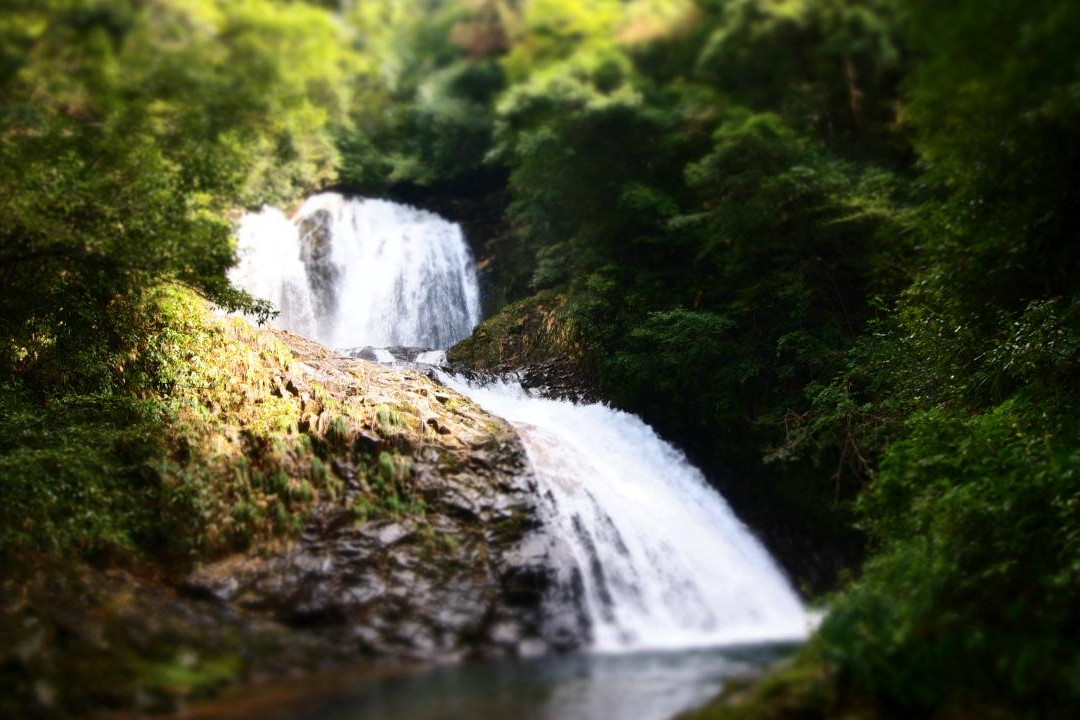 云南市旅游景点-Yaedaki Falls