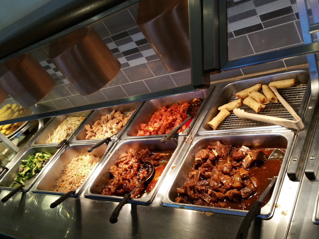 Three Hills餐馆和美食-E & W Restaurant