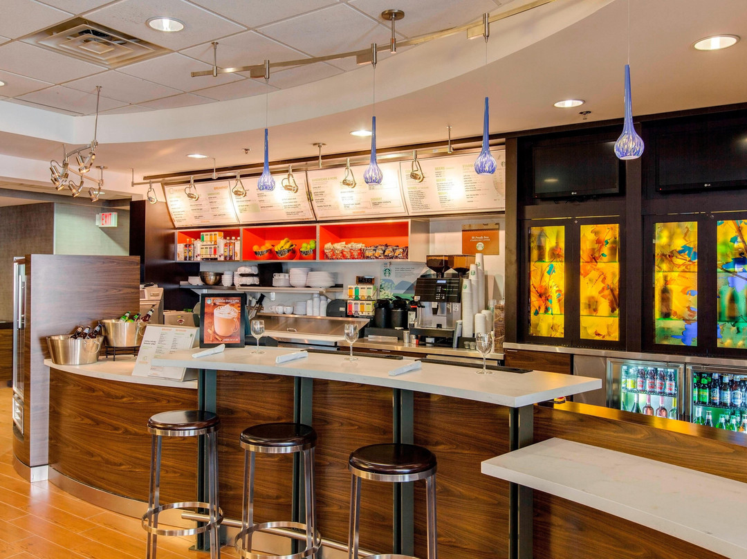 Courtyard Chicago Schaumburg/Woodfield Mall主图