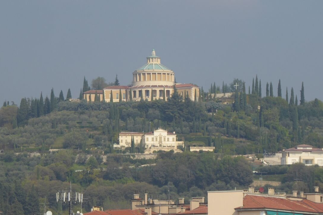 Santuario Madonna di Lourdes景点图片