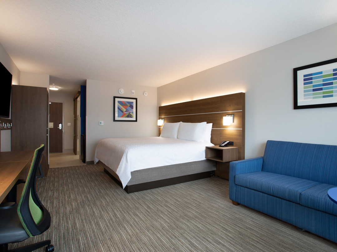Holiday Inn Express & Suites DeLand South by IHG主图
