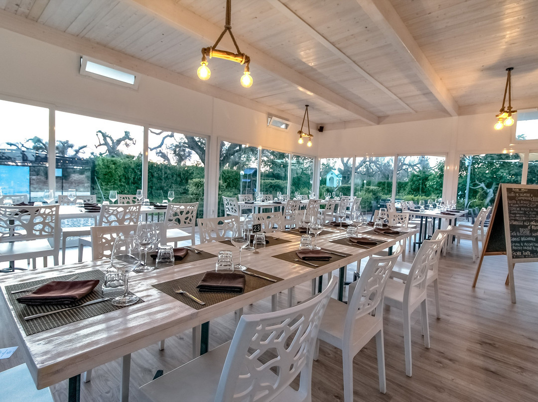 Leverano餐馆和美食-Exedra Restaurant