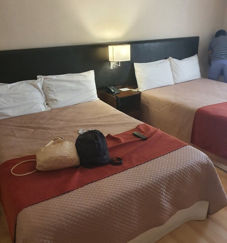 Le Parc Hotel & Suite主图