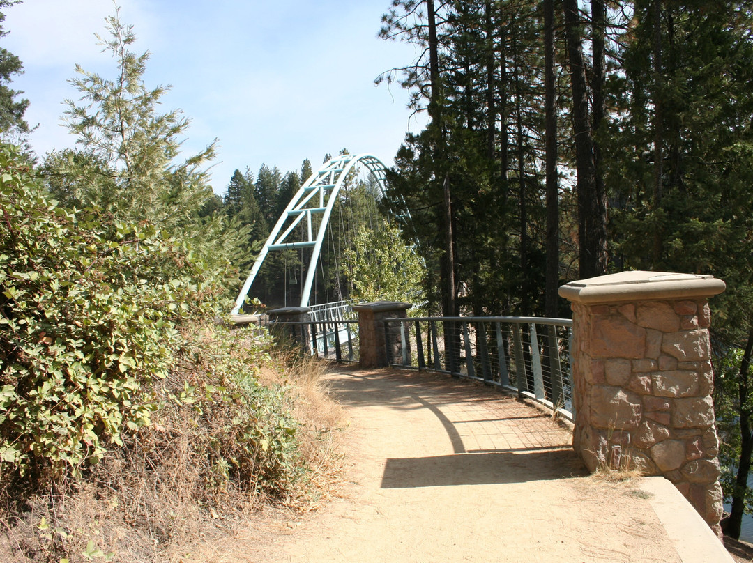 沙斯塔山度假酒店主图