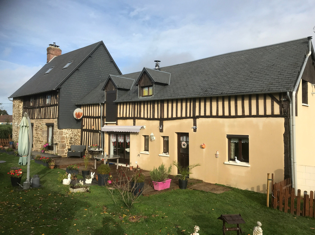 Saint-Clement-Rancoudray酒店住宿-La Gerbaudiere Chambres Tables D Hôtes