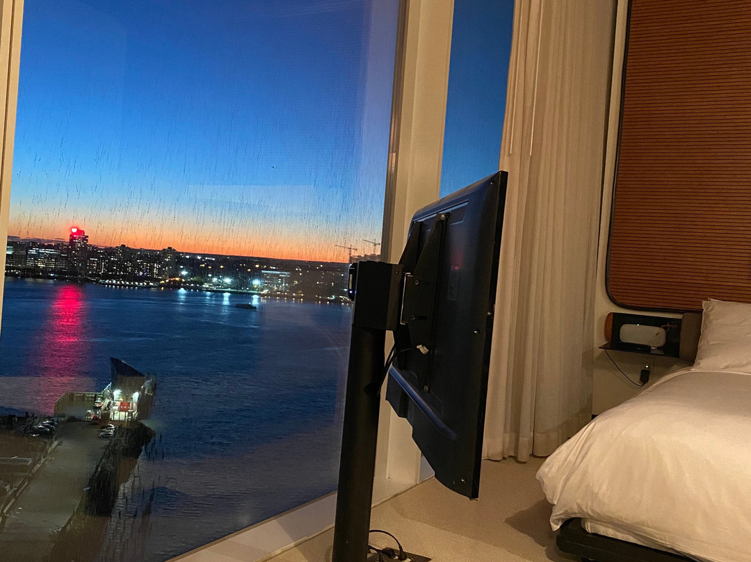 纽约标准酒店主图