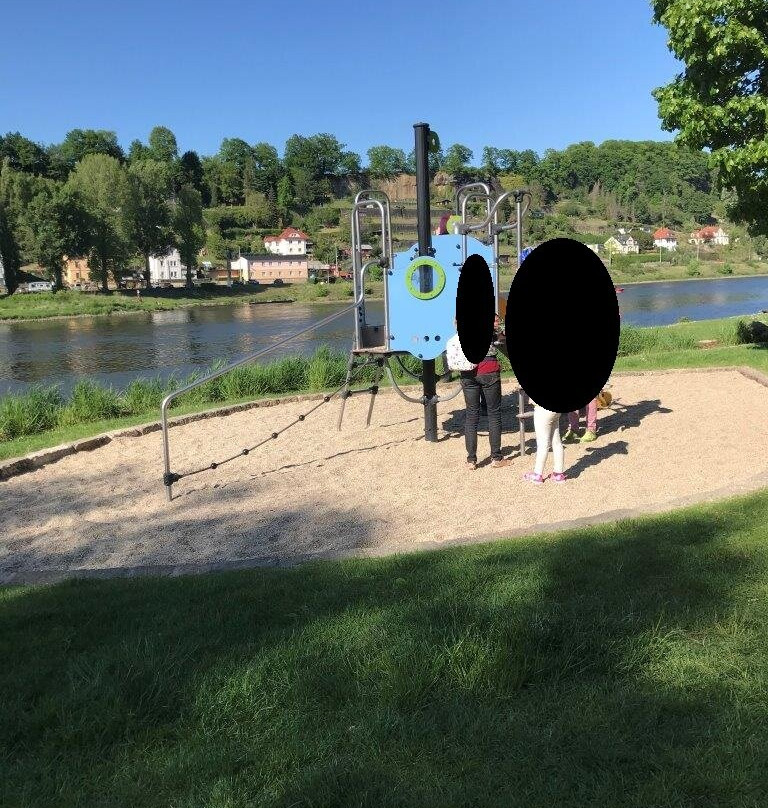 Spielplatz An Der Elbe