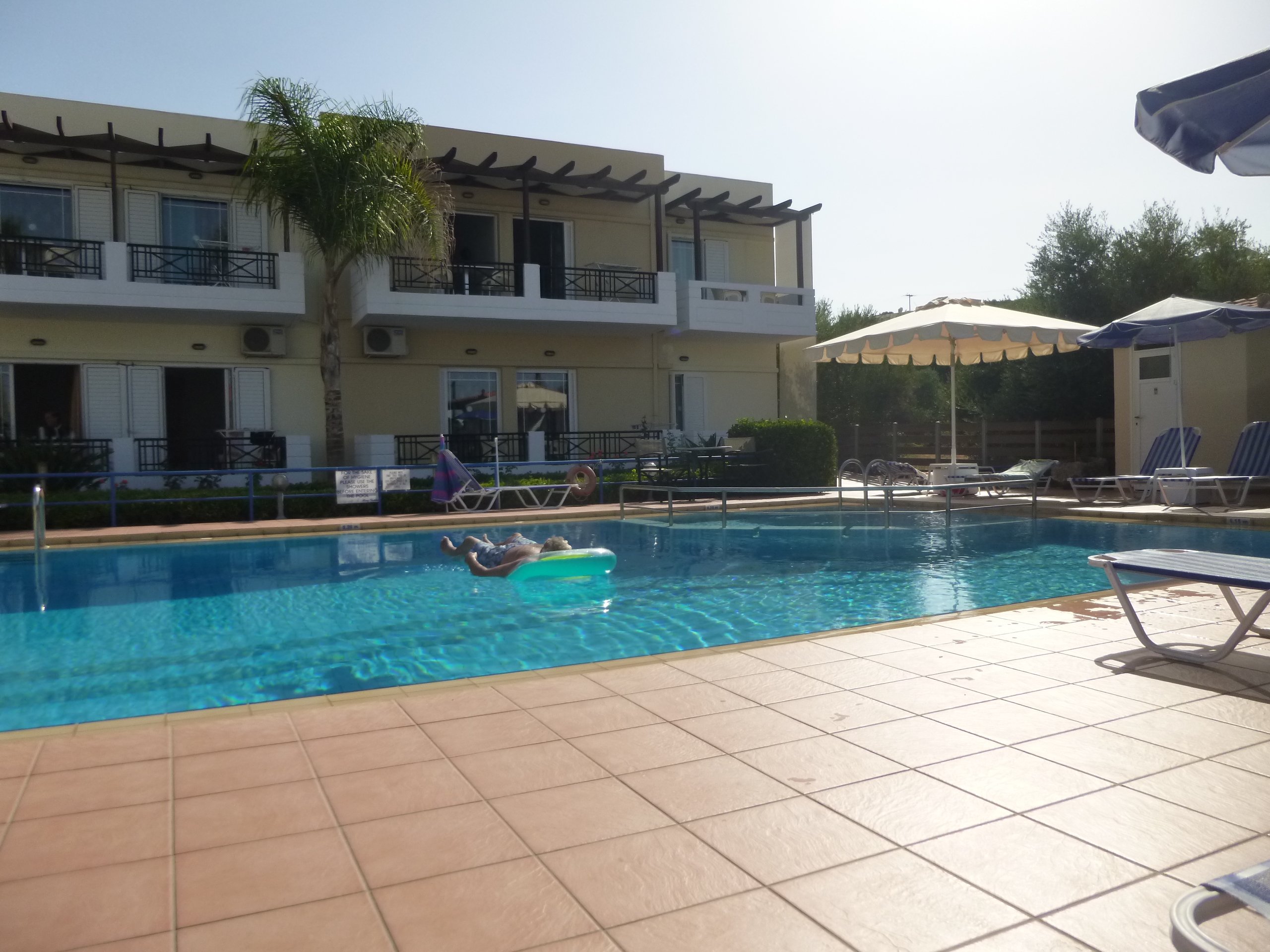 Niriides Hotel Apts Studios-泳池