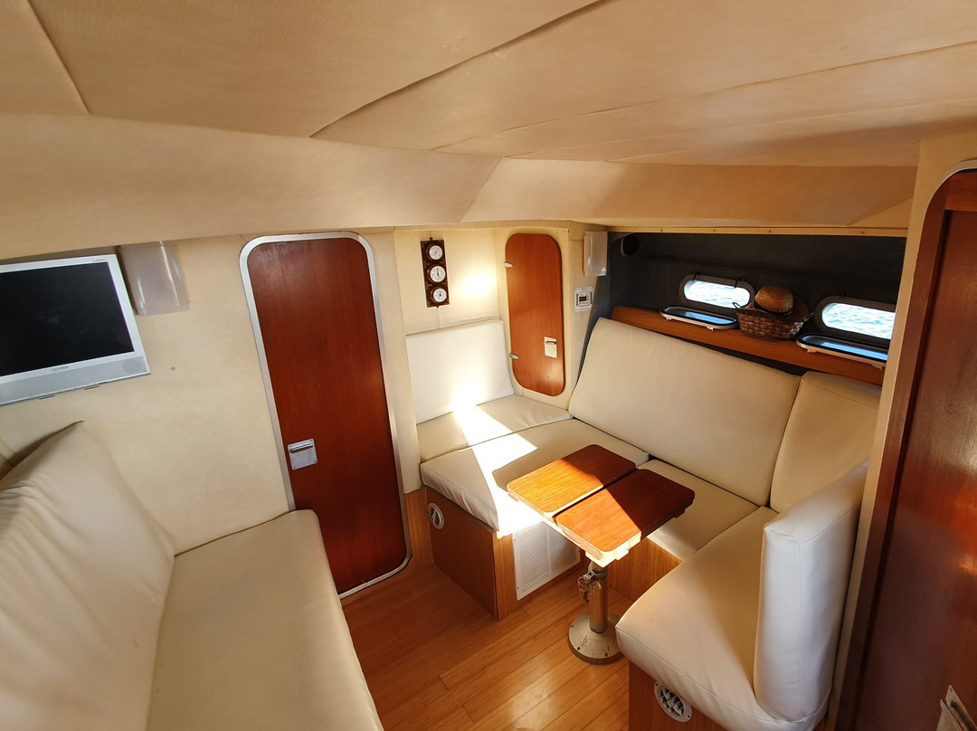 North Coast Boat Charters-Comino必去景点