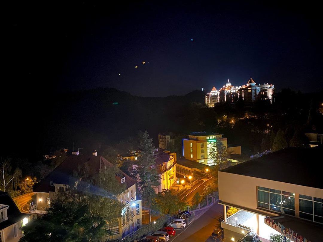 无忧宫温泉度假酒店主图