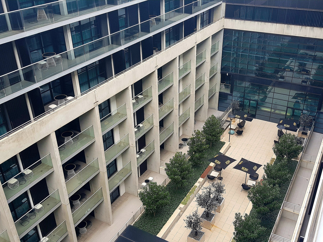 堪培拉大道酒店主图