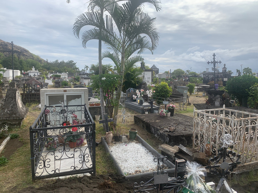 Saint Paul Marine Cemetery景点图片