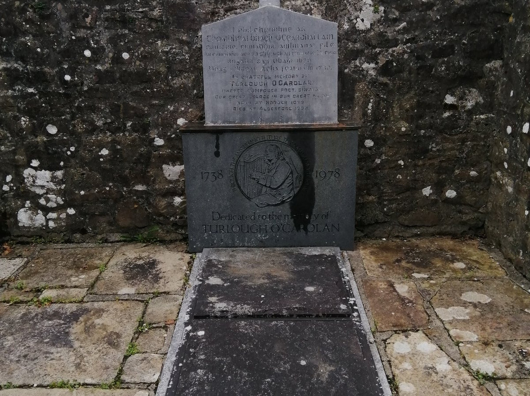 Kilronan Abbey, Turlough O'Carolan's grave, Irish Bard景点图片
