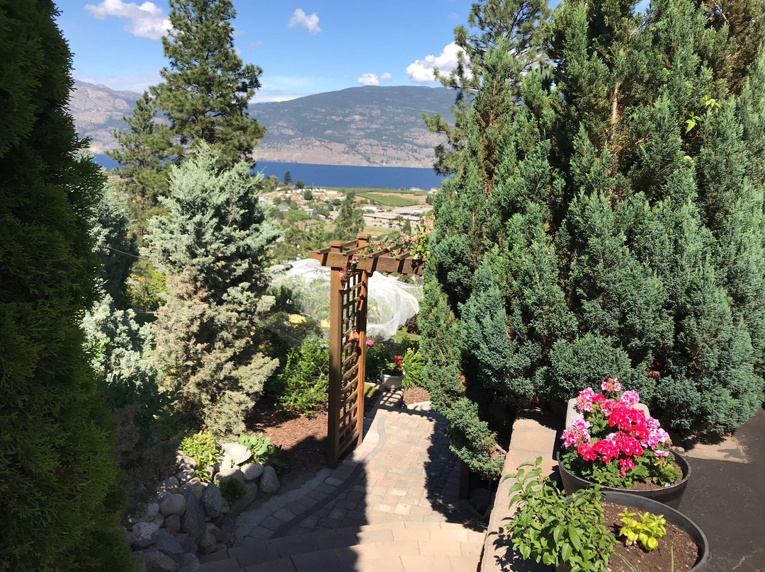 Apples and Quails Bed & Breakfast主图