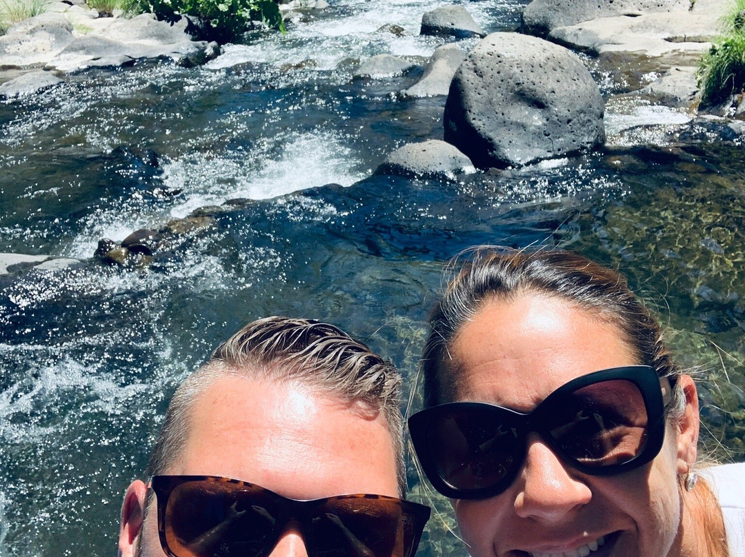 McCloud River’s Three Waterfalls景点图片