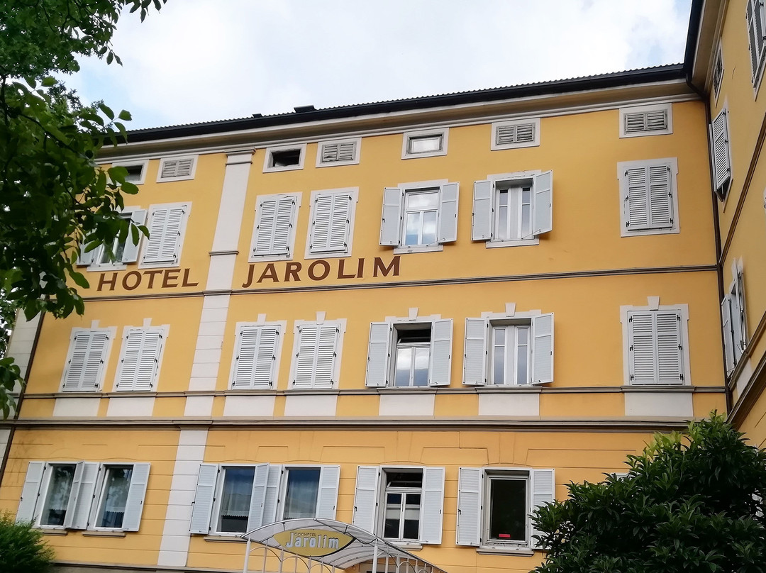 亚罗利姆酒店主图