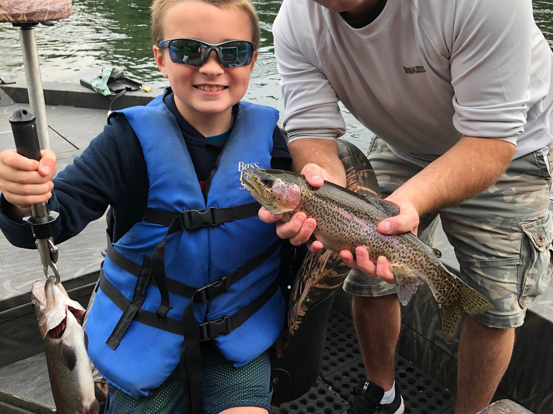 Dave's Guide Service-布兰森必去景点