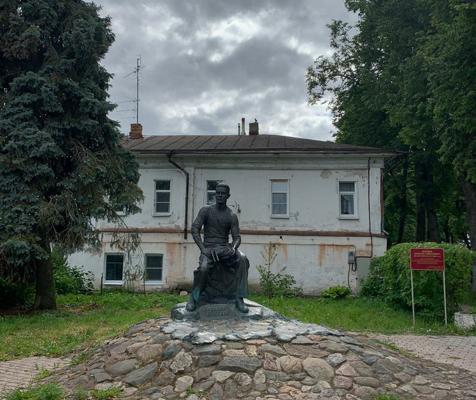 Aleksey Lebedev Statue-苏兹达尔必去景点