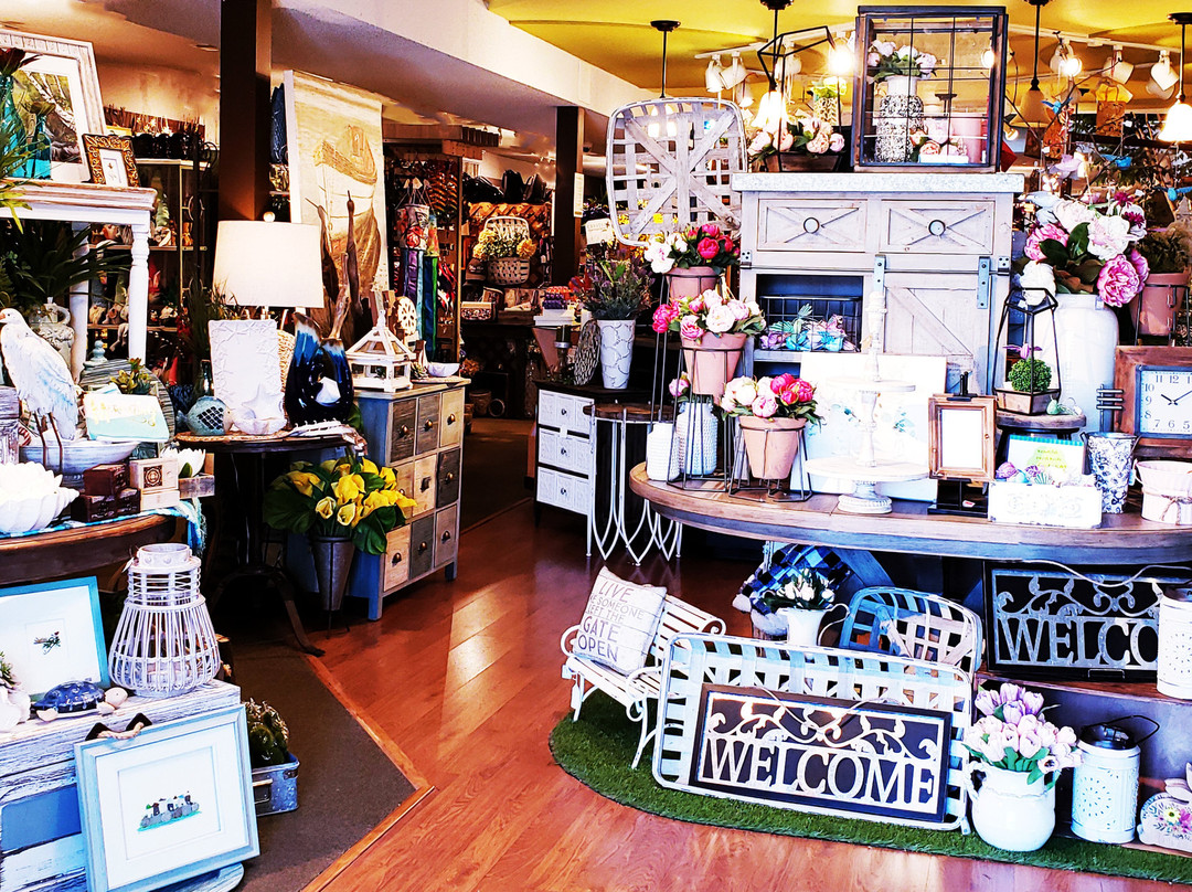Treehouse Gift & Home景点图片