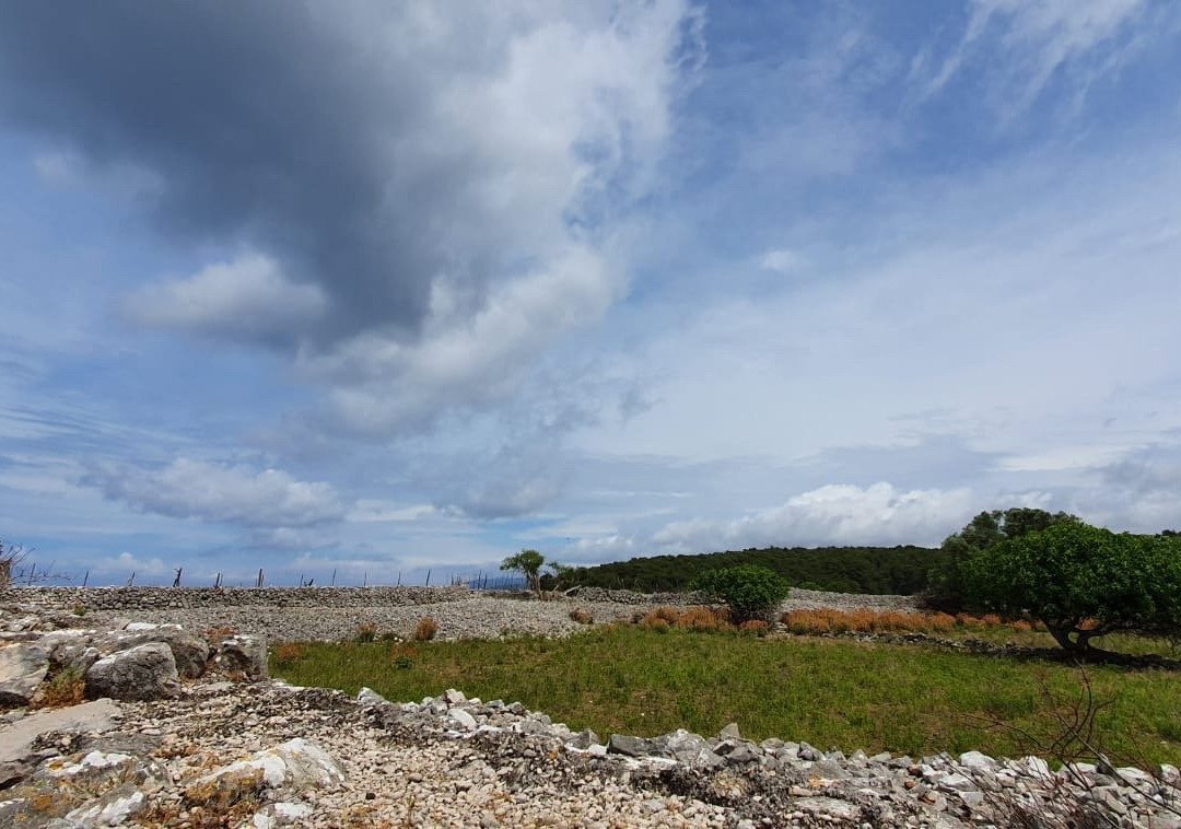 Osor Town Walls-Osor必去景点