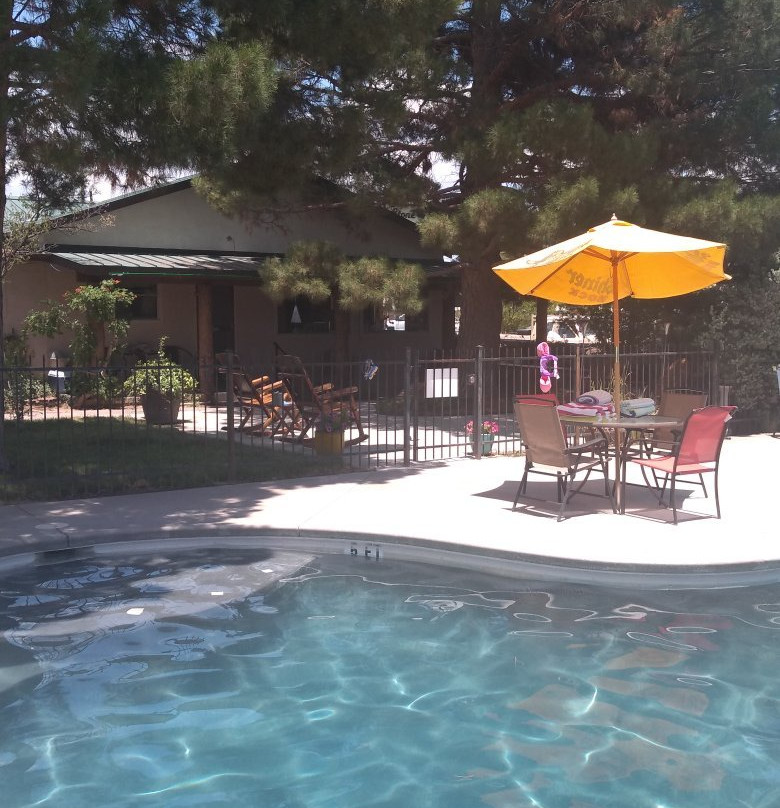 The Stone Village Tourist Camp主图