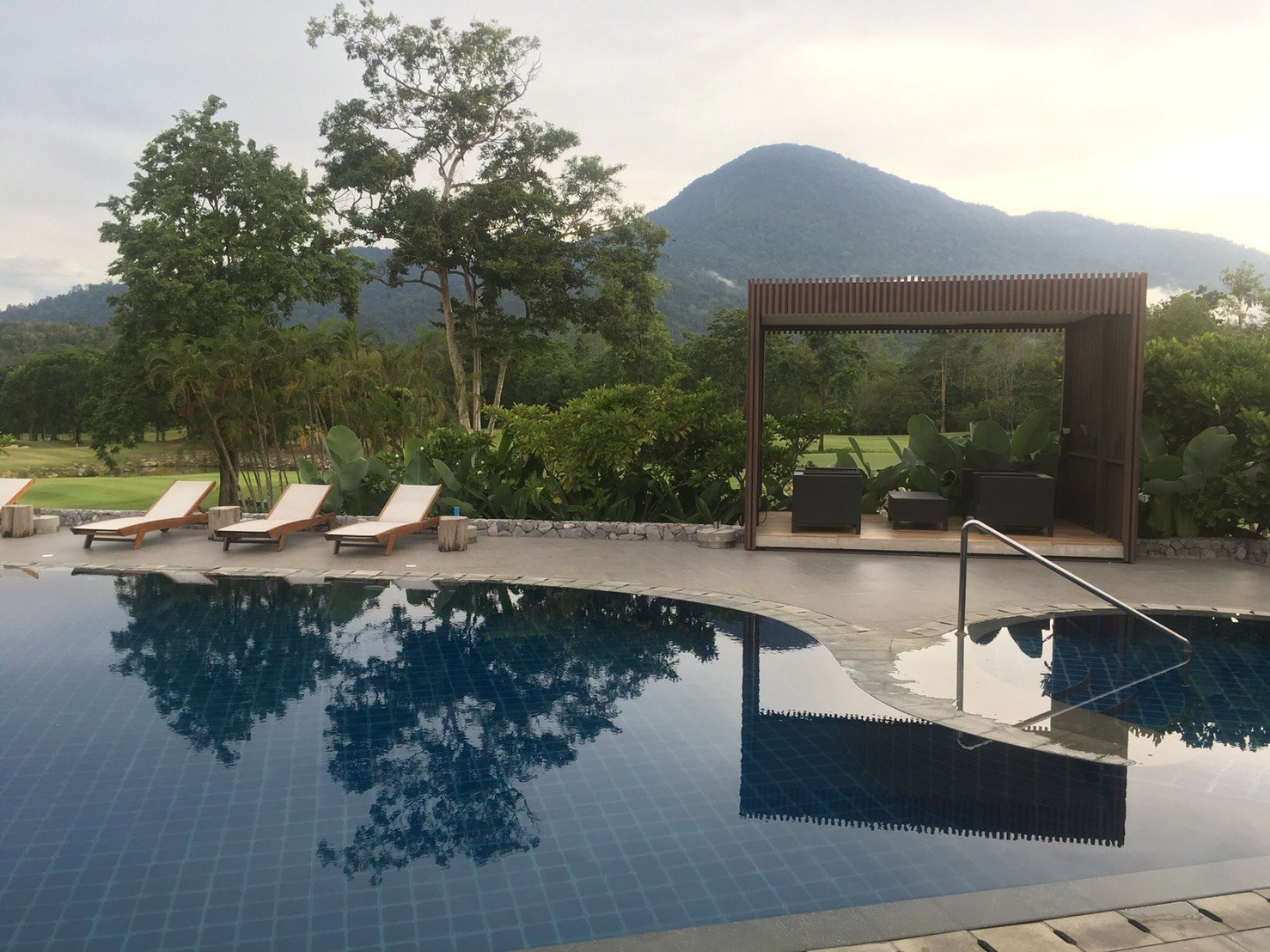 Chatrium Golf Resort Soi Dao Chanthaburi-泳池