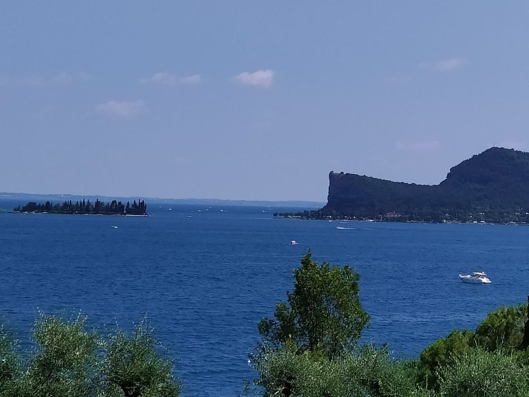 Spiaggia Gardiola景点图片