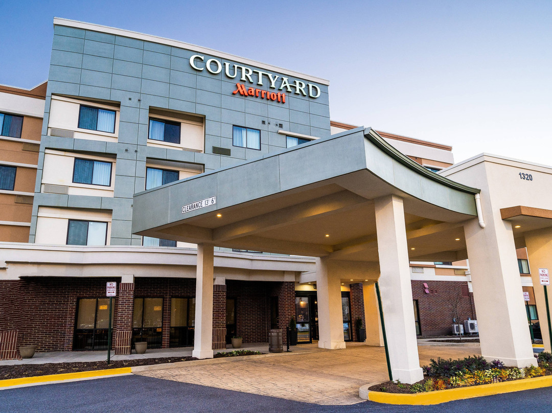 Courtyard Largo Medical Center Drive主图