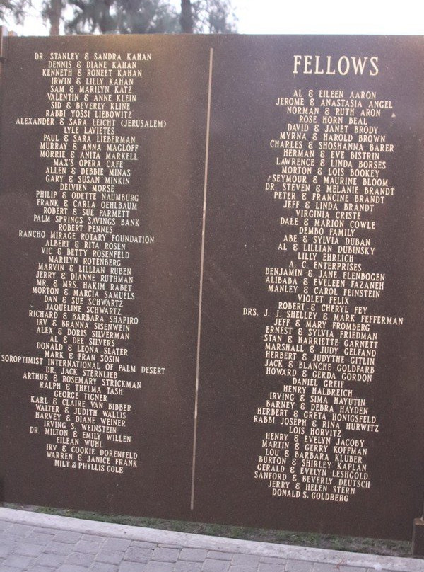 Desert Holocaust Memorial-棕榈沙漠必去景点