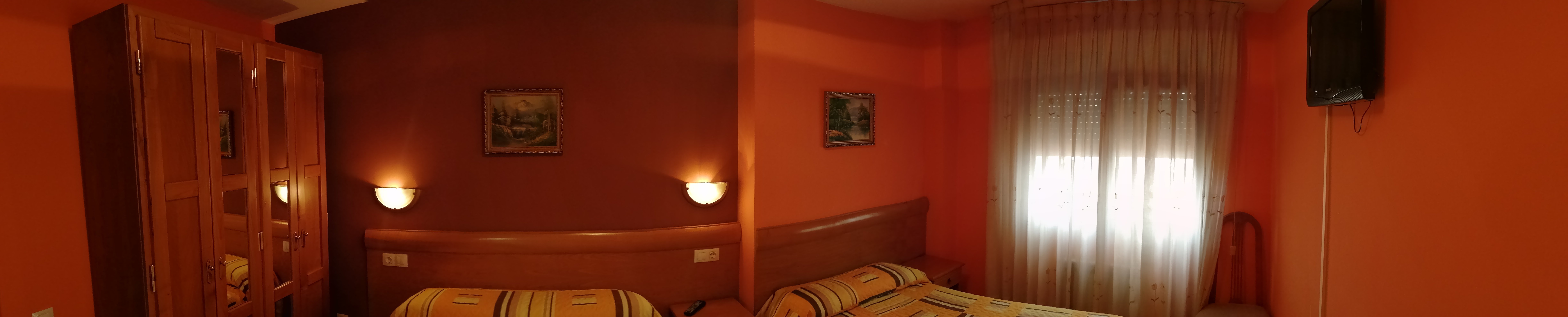 Pension Mencia-官方