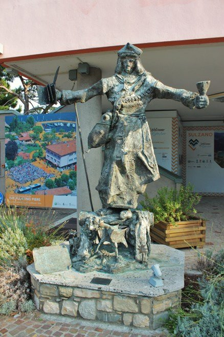 Statua di Teofilo Folengo景点图片