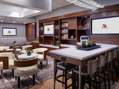 东兰辛大学广场万豪酒店主图