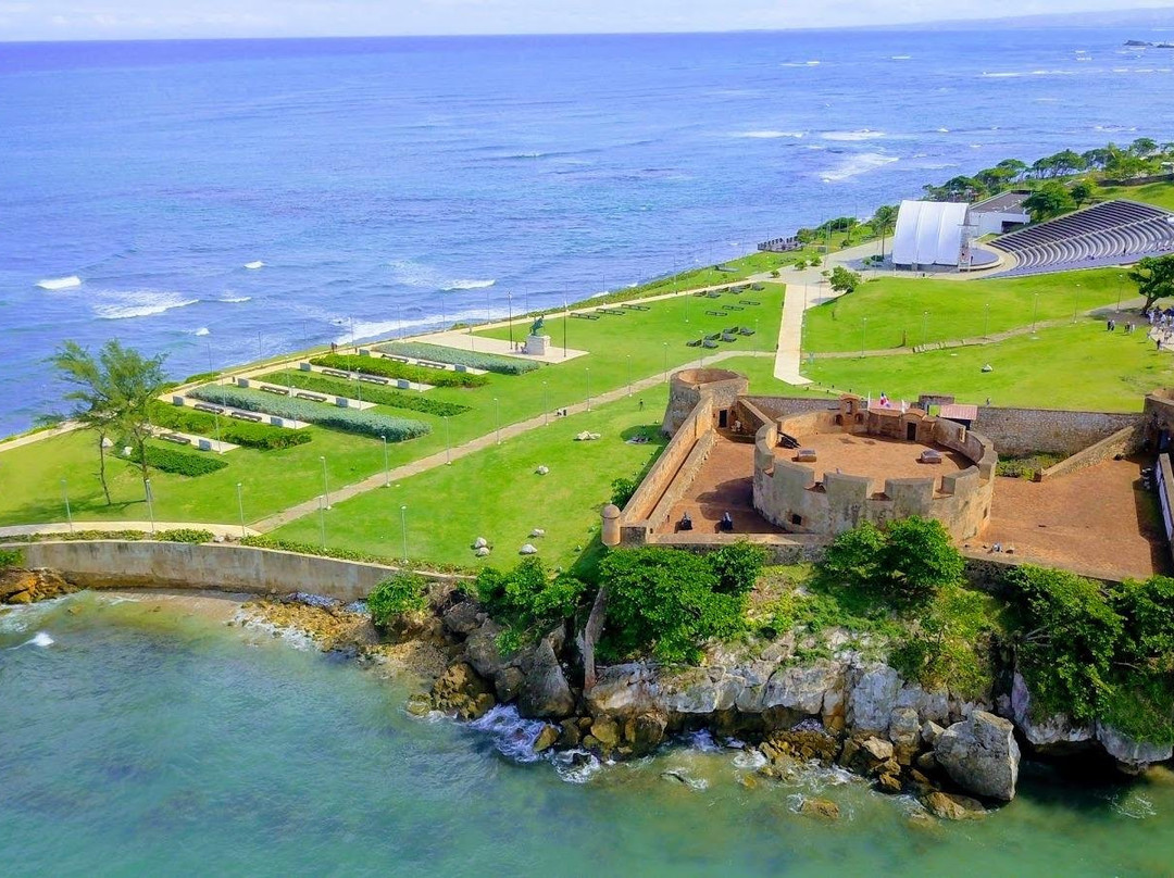 Gillary Tours-普拉塔港必去景点