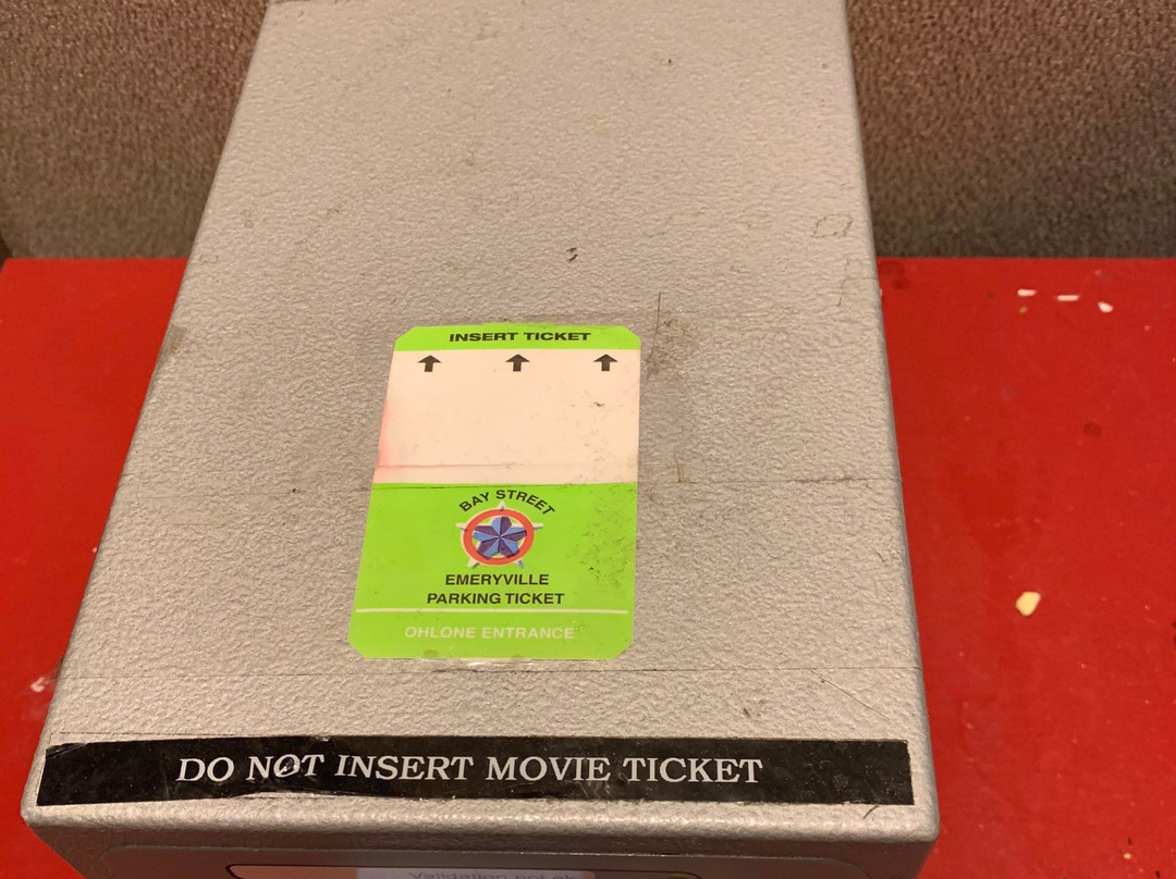 AMC Theatres-埃默里维尔必去景点