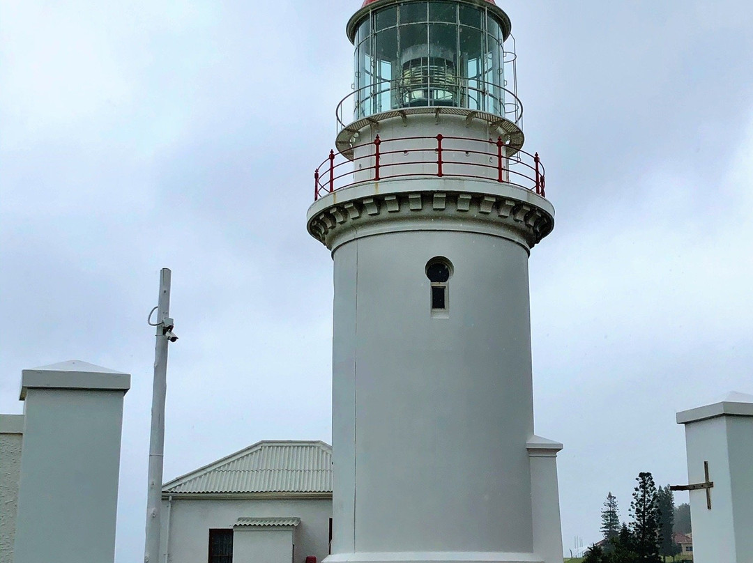 Hood Point Lighthouse景点图片