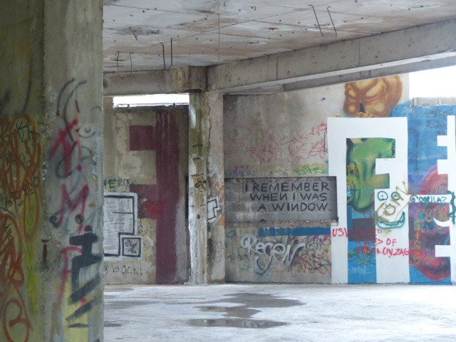 Abandoned Building景点图片