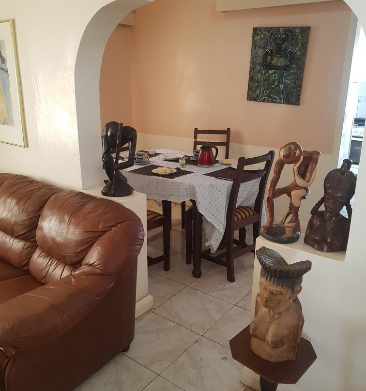 One World Village Guesthouse主图