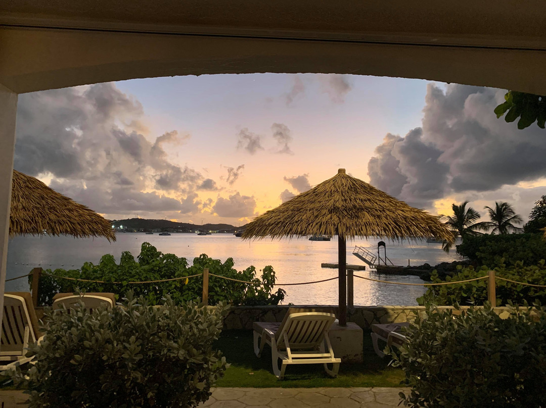 格兰德凯斯海滩俱乐部主图