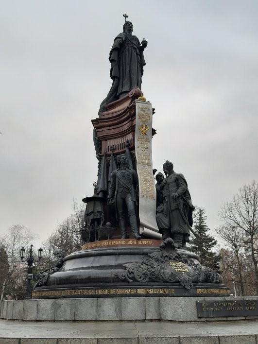 Monument to Catherine the Great景点图片