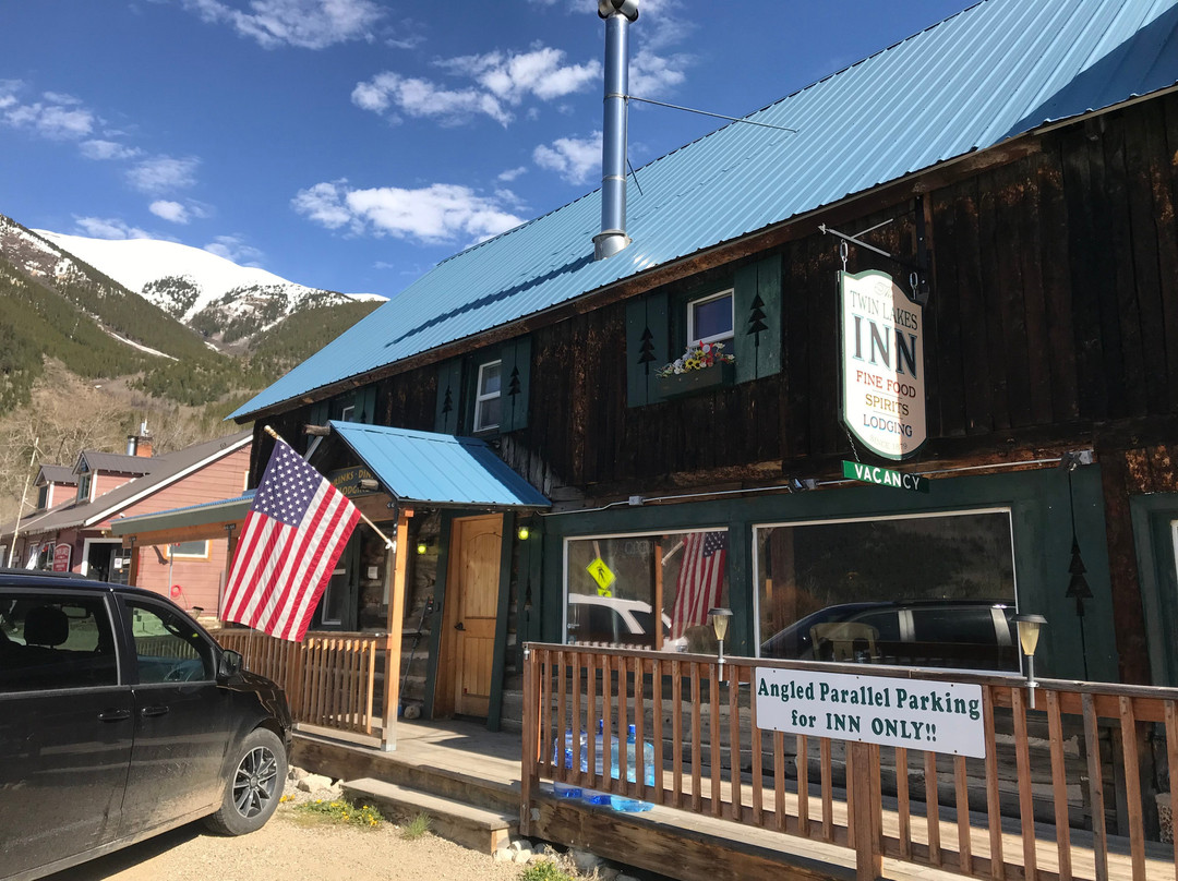 The Twin Lakes Inn主图