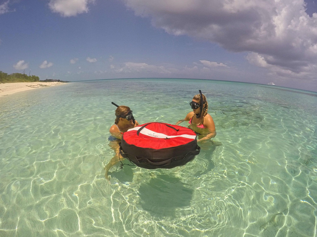 Freedivewithme-普罗维登西亚莱斯必去景点