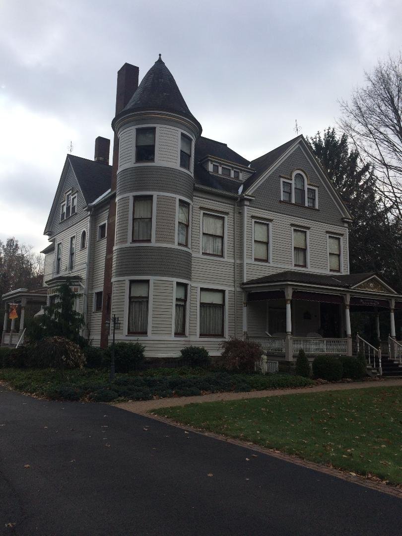 The Victorian Lady Bed & Breakfast-浴室