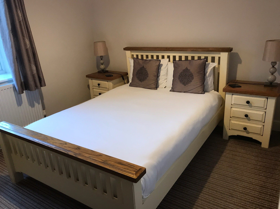 The Three Horseshoes Hotel主图
