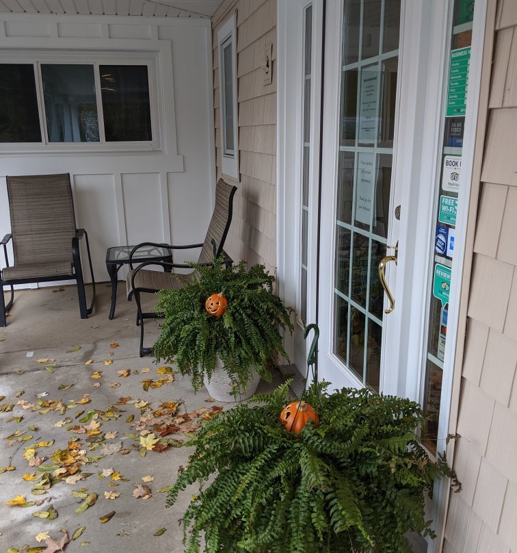 Captains Quarters Motel主图