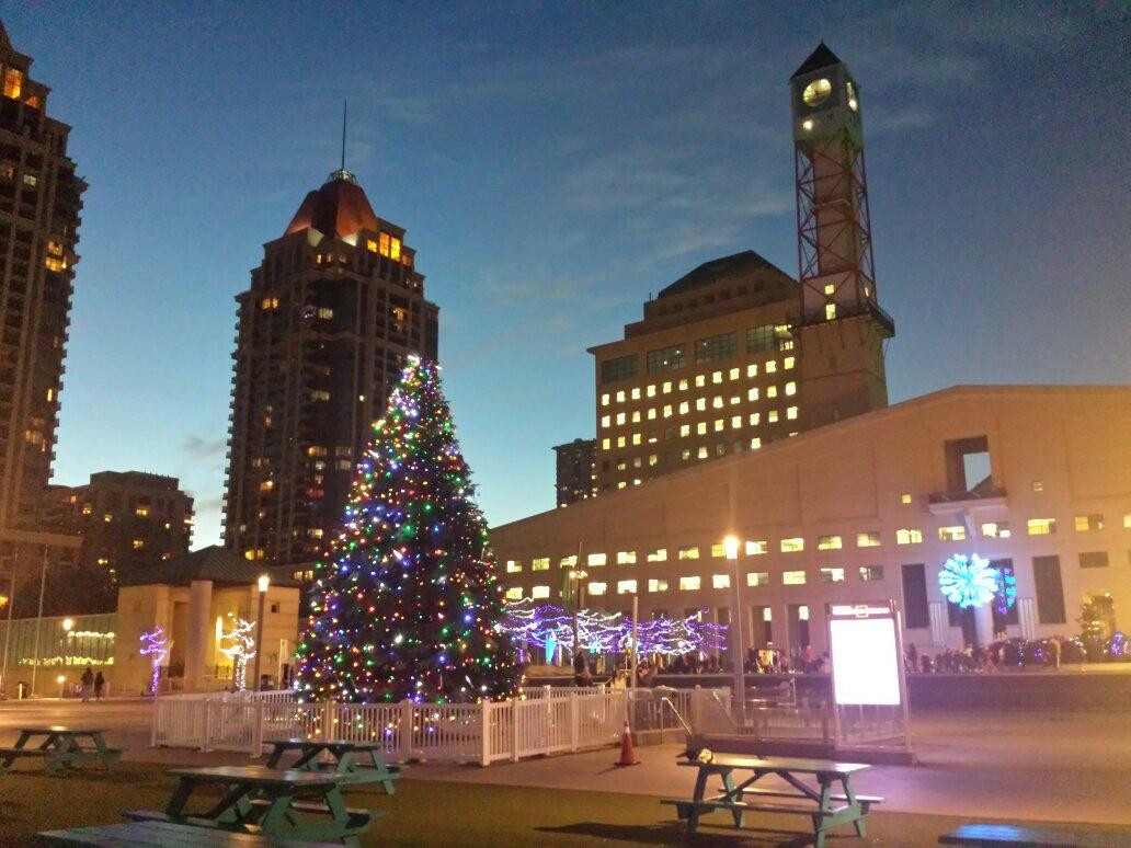 Celebration Square-米西索加必去景点
