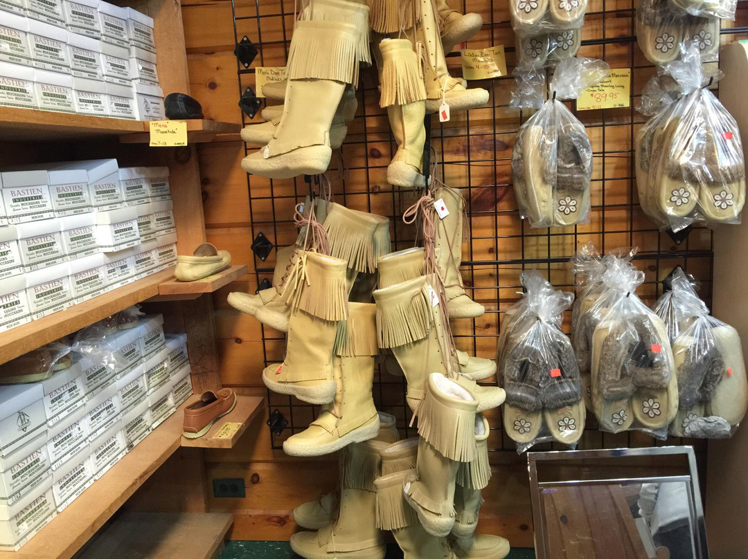 Hagersville旅游景点-Iroqrafts